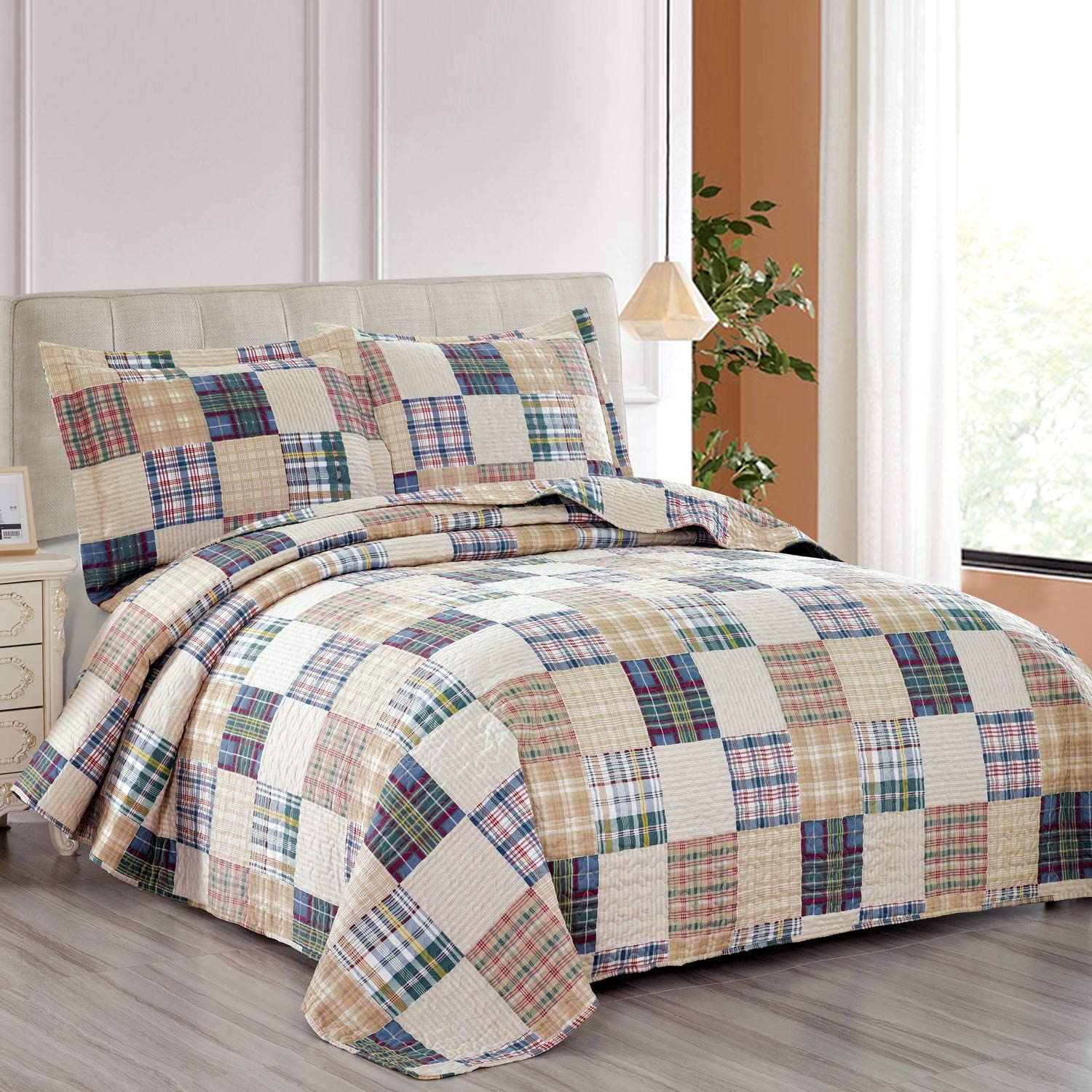 Beige Plaid Quilt Set